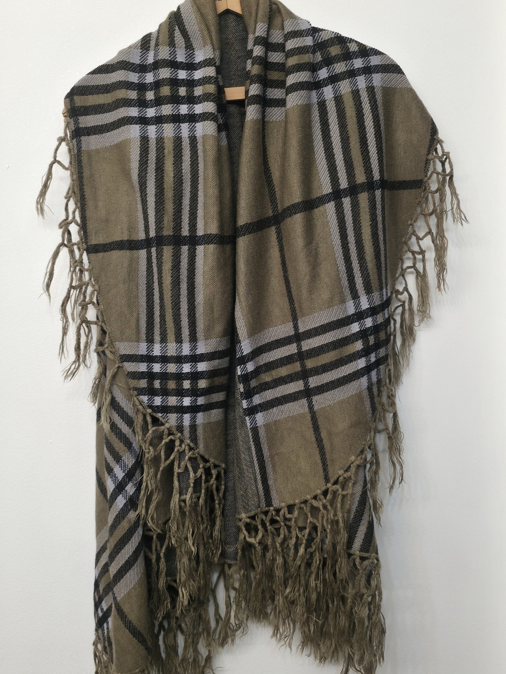 Coco + Carmen Tan And Gray Tartan Plaid Fringe Cardigan